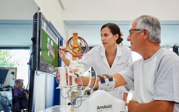 考取康复治疗师证需要什么条件？