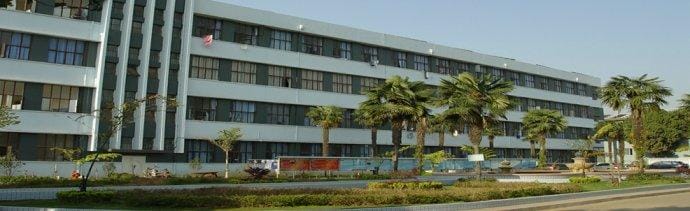 昆明哪所大专卫校好？