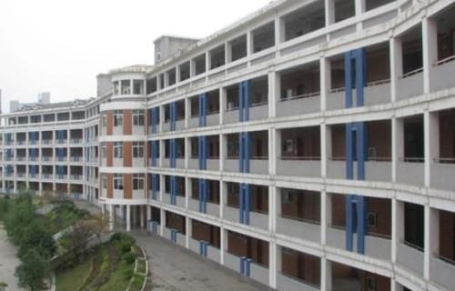 雅安市职业高级中学宿舍条件