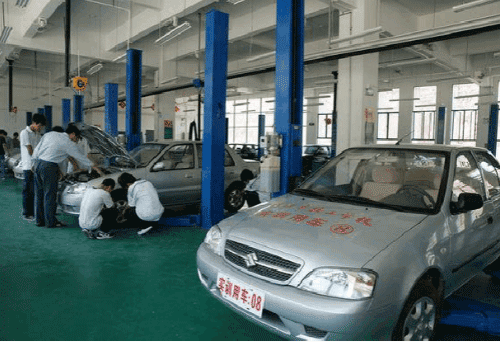 贵州学汽修哪个学校好?