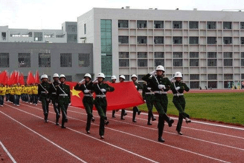 初中毕业为什么要选择读五年制大专？