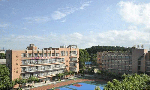 贵阳经贸职业技术学校学费与补助政策