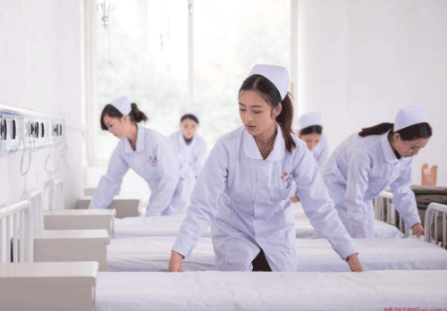 贵州护理职业技术学校报名条件、助学政策