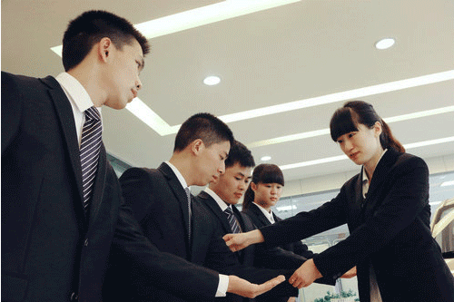 贵阳汽修学校汽车营销与服务专业招生介绍