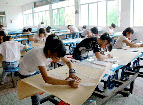 贵阳中专职业学校服装设计与工艺专业招生简章