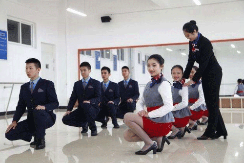 贵阳轻轨学校2022年招生学费标准多少？