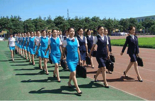 贵阳轻轨学校有乘务专业吗，前景怎么样？