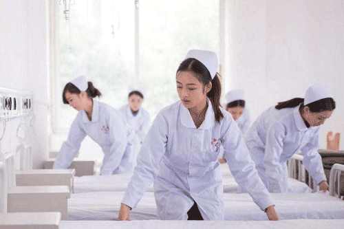 贵阳卫校高级护理专业招生条件有哪些？