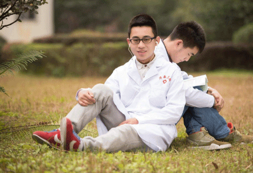 男生读贵州五年制大专护理怎么样，好吗？