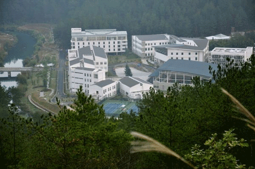 贵州盛华职业学院中专部招生简介