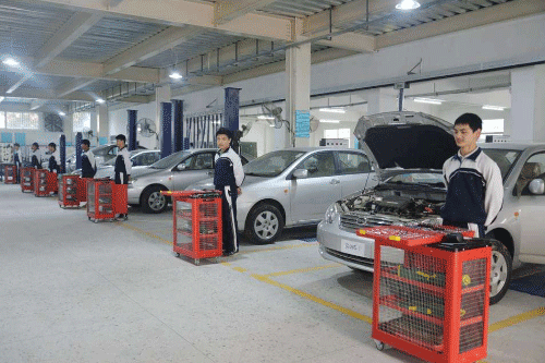 贵州汽修学校招生_贵州机械工业学校汽修专业介绍