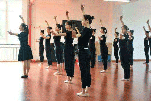 贵州兴义卫校招生—兴义卫生学校招生简章