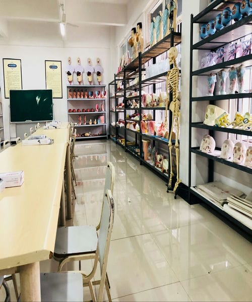 乐山医药科技学校高级技工学校介绍历年普高录取分数线