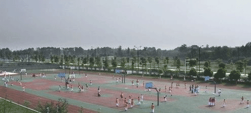 成都经济技术学校2023年学费多少