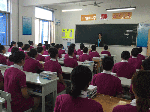 贵阳中专，贵阳轻轨学校哪家好