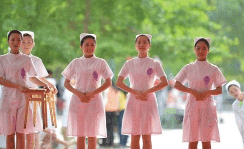 贵阳卫校报名招生？