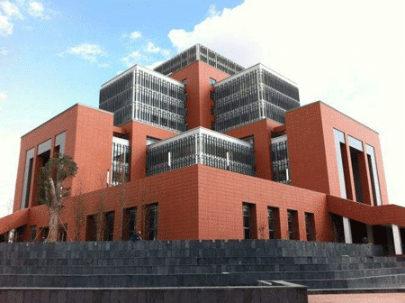 昆明理工大学校园一角