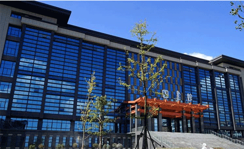 贵阳中医学院校园一角