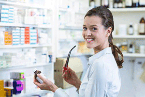 女生学药剂专业