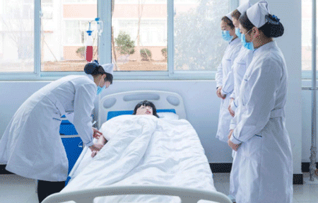 成都铁路卫校护理专业