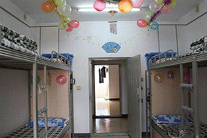 成都铁路卫生学校宿舍图片