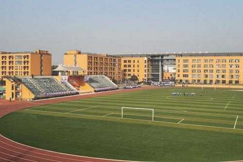 乐至县石佛职业中学寝室条件