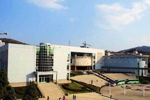 毕节幼儿师范高等专科学校五年制大专收费标准