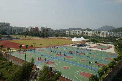 荥经县职业高级中学招生要求高吗