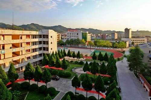 贵州铜仁市川硐农业中学宿舍条件好不好