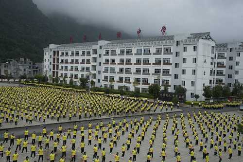 望谟民族职业高级中学招生电话是多少