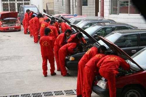 贵阳汽修学校招生办联系电话